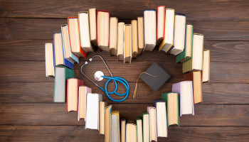 Time to set a standard for the standards: health libraries provide crucial support for Australian me