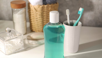 Magic mouthwash as a rare cause of iatrogenic Cushing syndrome and secondary adrenal insufficiency