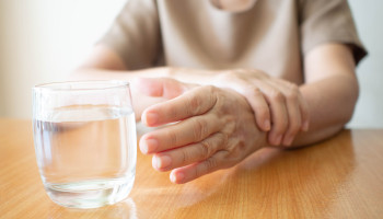 Prevalence, pathogenesis and spectrum of neurological symptoms