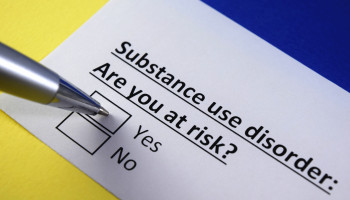 Substance use, socio‐demographic characteristics, and self‐rated health of people seeking alcohol